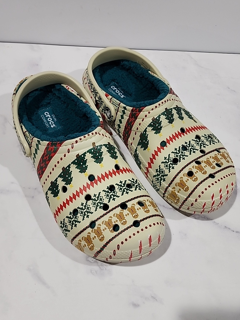 Crocs Classic Lined Holiday Charm  Christmas  Clog White/Green Brand New